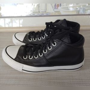 Converse "Chuck Taylor All-Star" Black Leather Casual High Tops. Size 5. Excell.